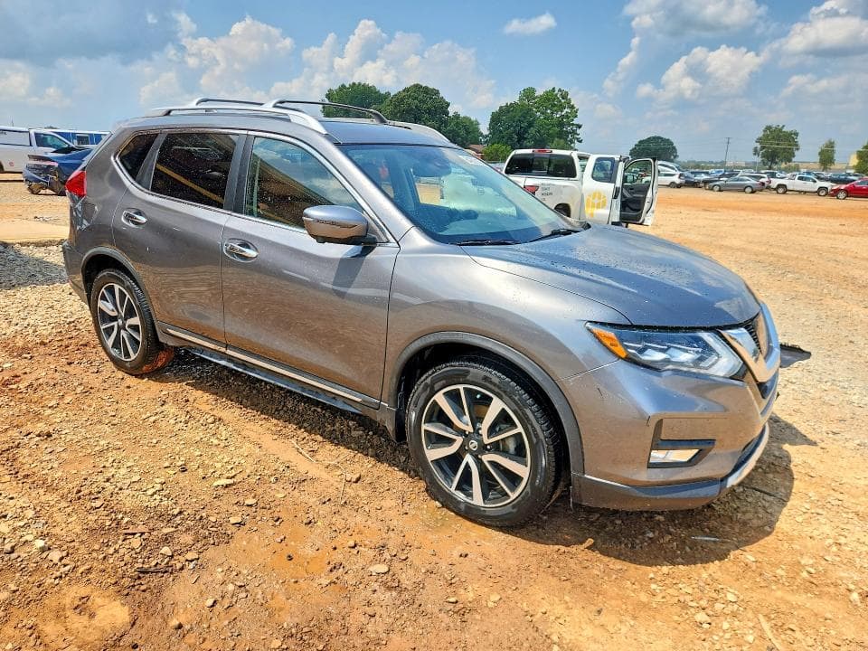 2017 NISSAN ROGUE SL 4