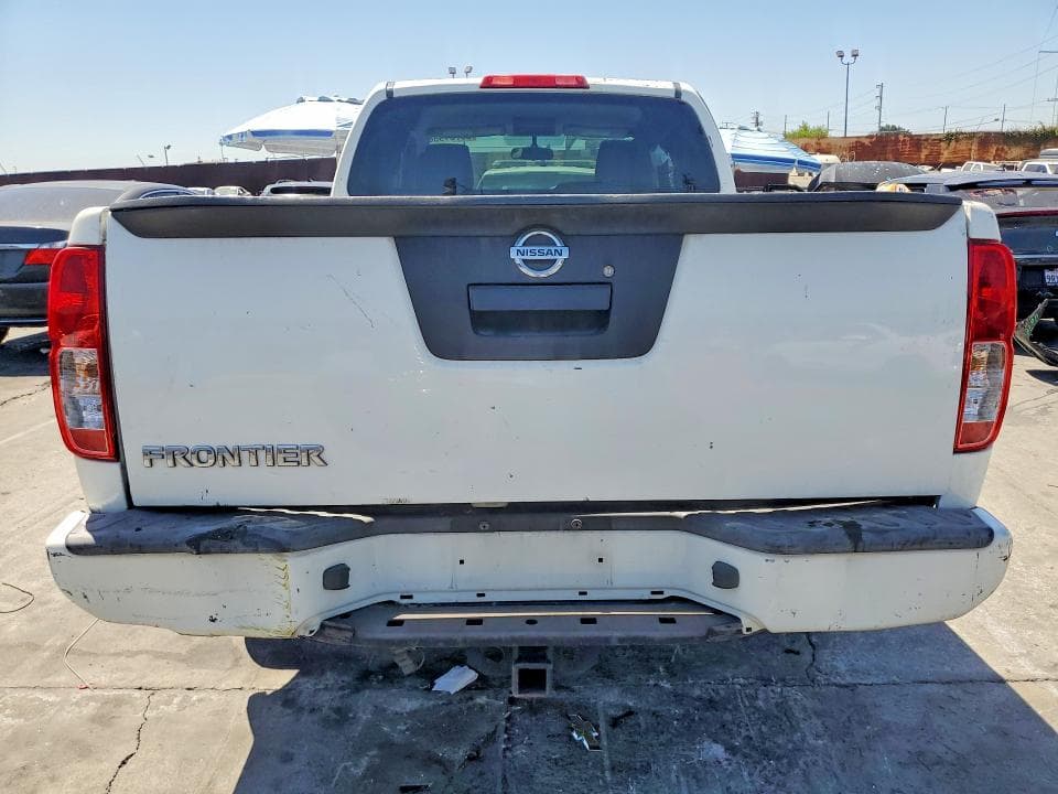 2017 NISSAN FRONTIER S 6