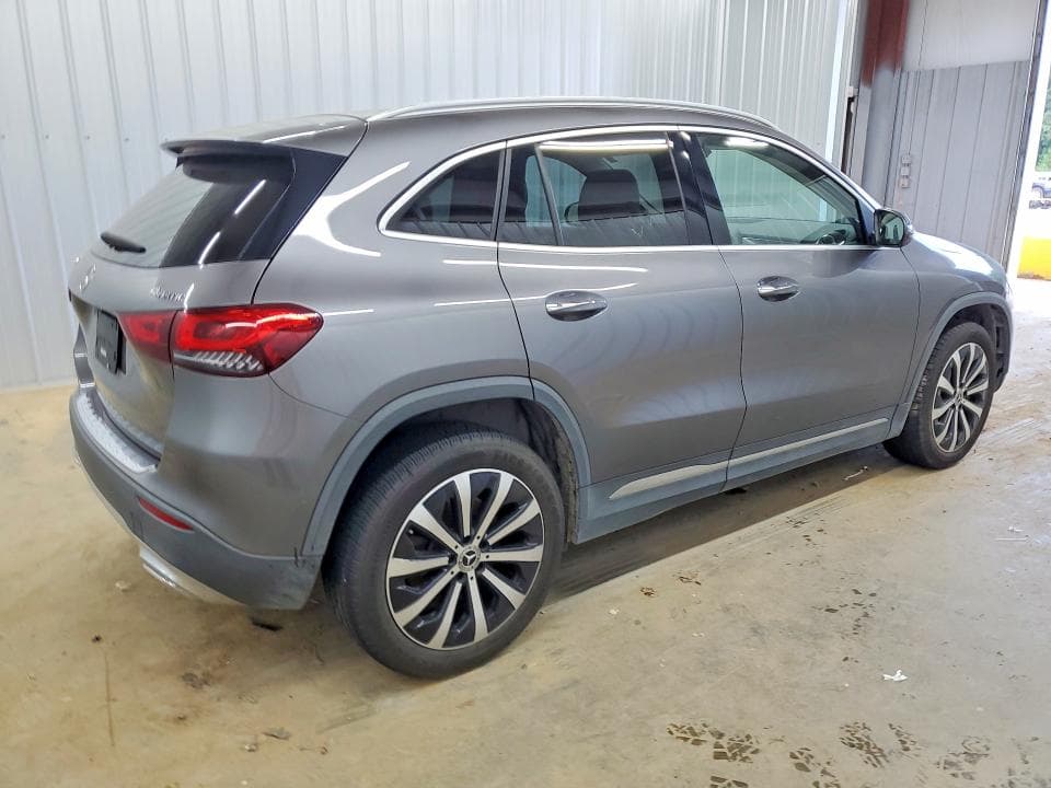 2021 MERCEDES-BENZ GLA 250 4MATIC 3