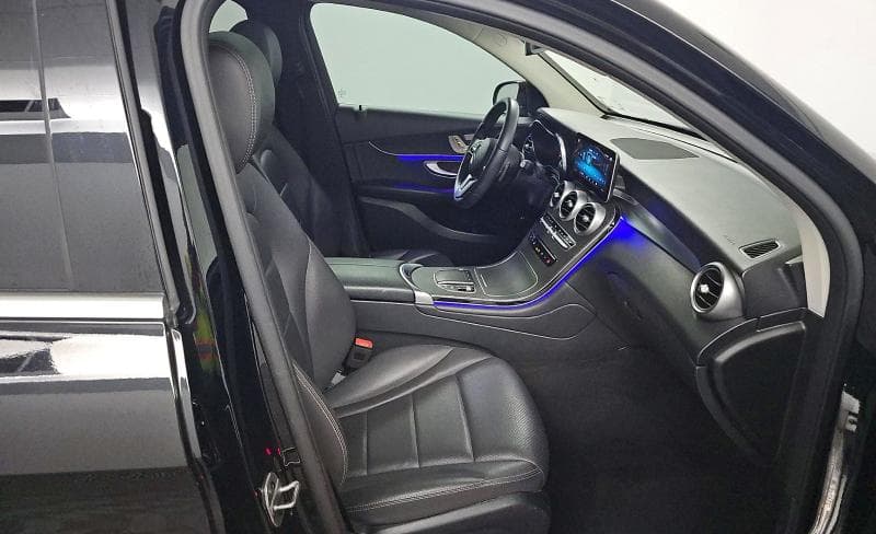 2022 MERCEDES-BENZ GLC 300 5
