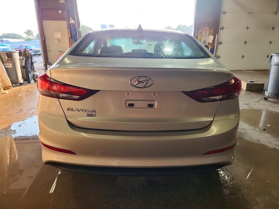 2017 HYUNDAI ELANTRA SE 6