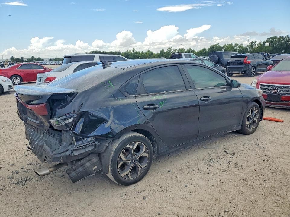 2021 KIA FORTE LXS 3