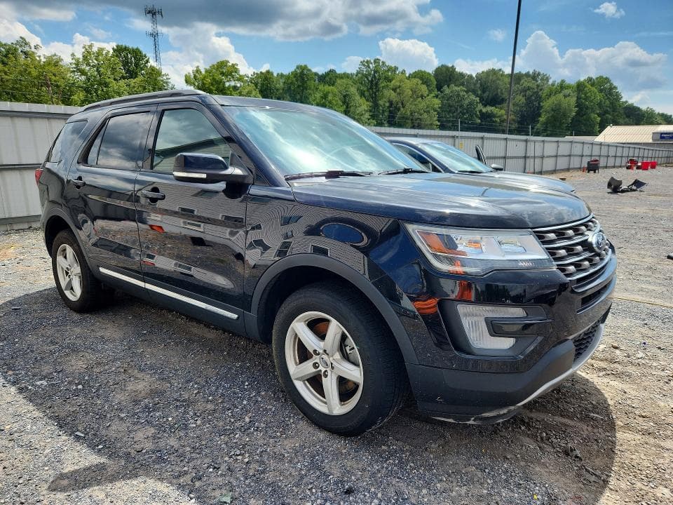 2017 FORD EXPLORER XLT 4