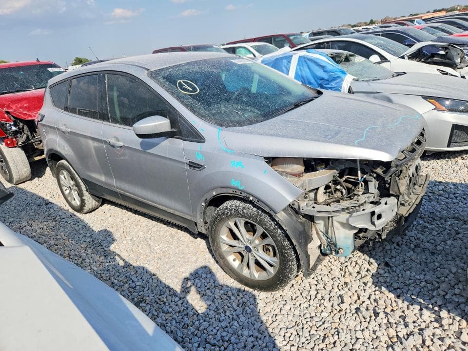 2019 FORD ESCAPE SE 4