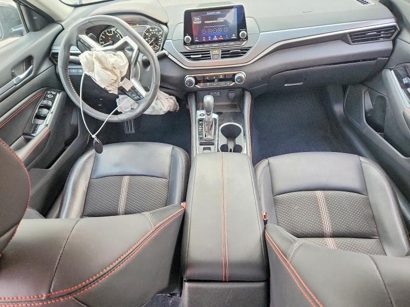 2023 NISSAN ALTIMA SR 8