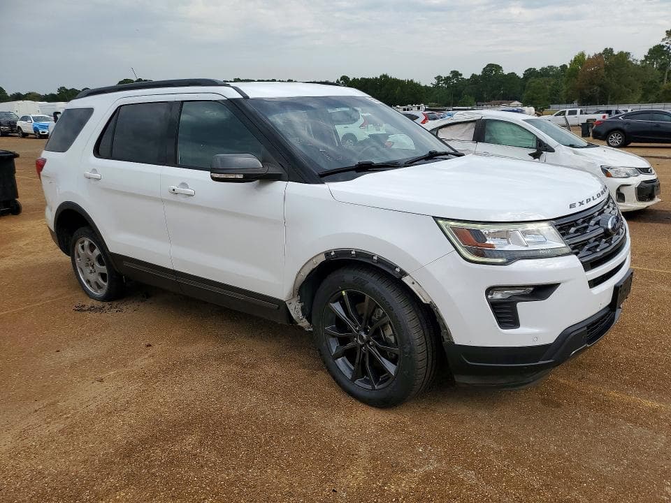 2018 FORD EXPLORER XLT 4