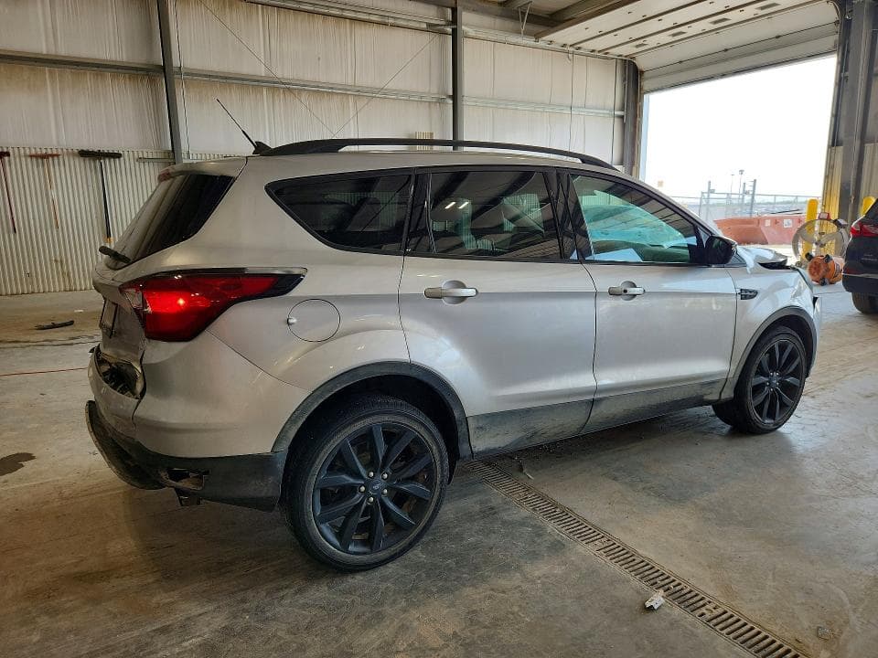 2019 FORD ESCAPE SE 3