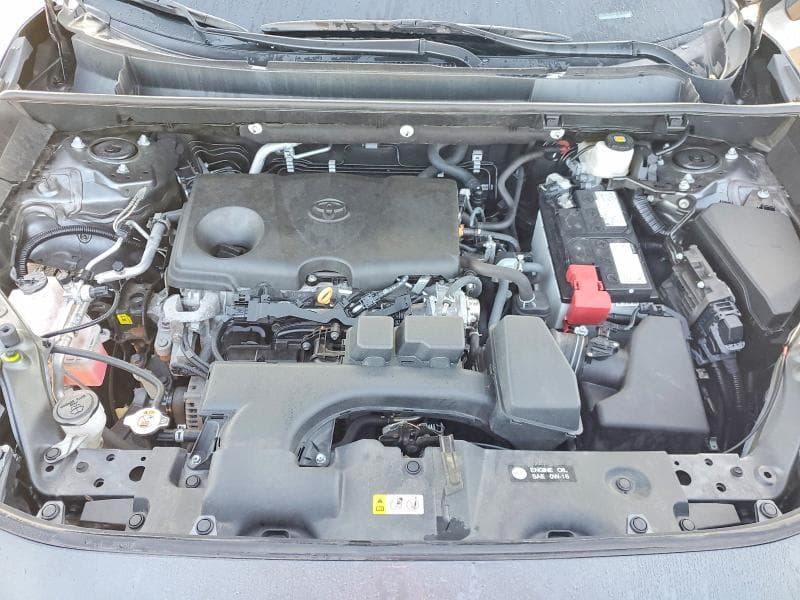 2023 TOYOTA RAV4 XLE 12