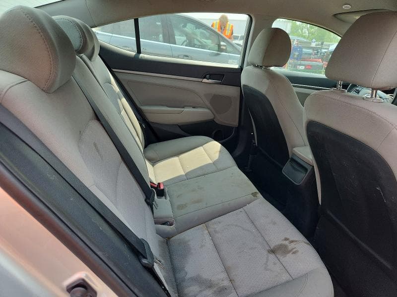 2017 HYUNDAI ELANTRA SE 10