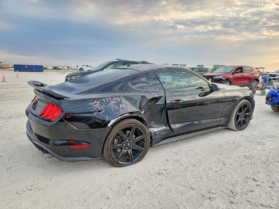 2019 FORD MUSTANG 3