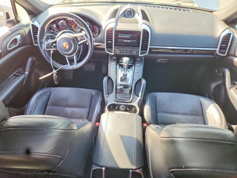 2018 PORSCHE CAYENNE 8