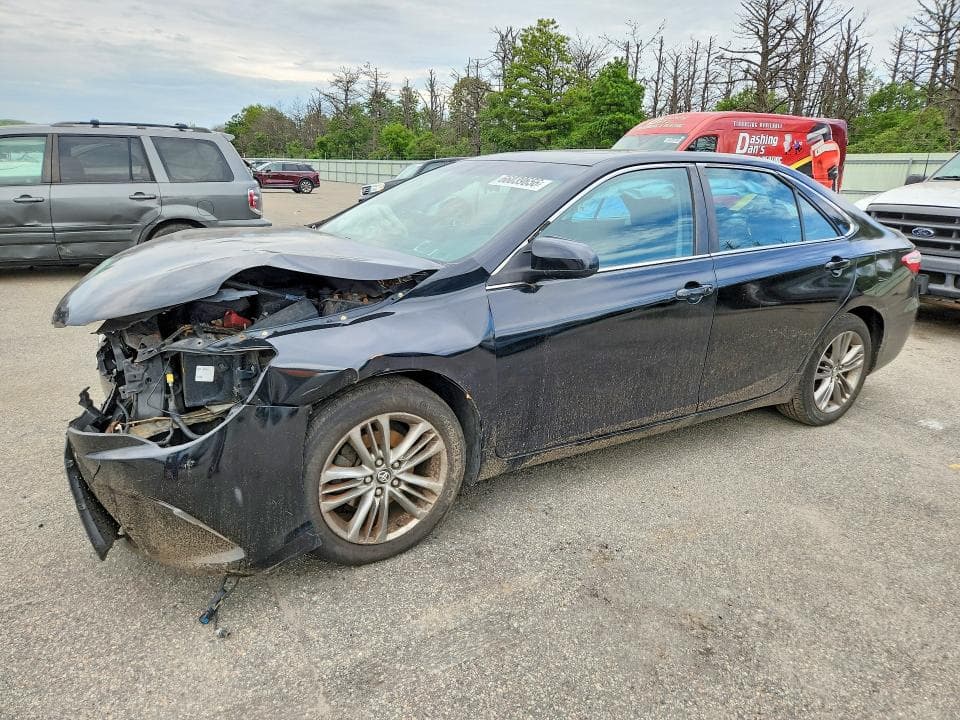 2017 TOYOTA CAMRY SE
