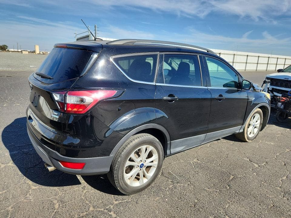 2018 FORD ESCAPE SE 3