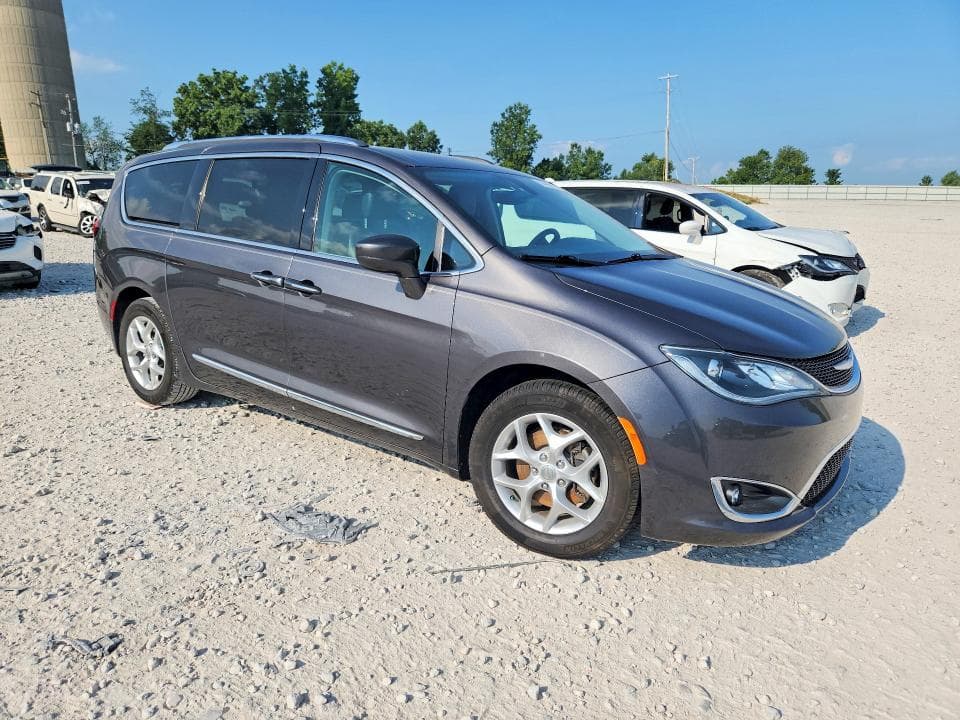 2018 CHRYSLER PACIFICA TOURING L 4