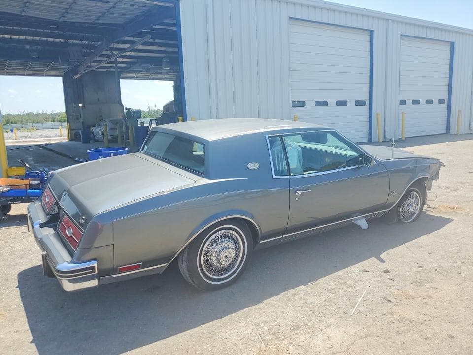 1985 BUICK RIVIERA 3