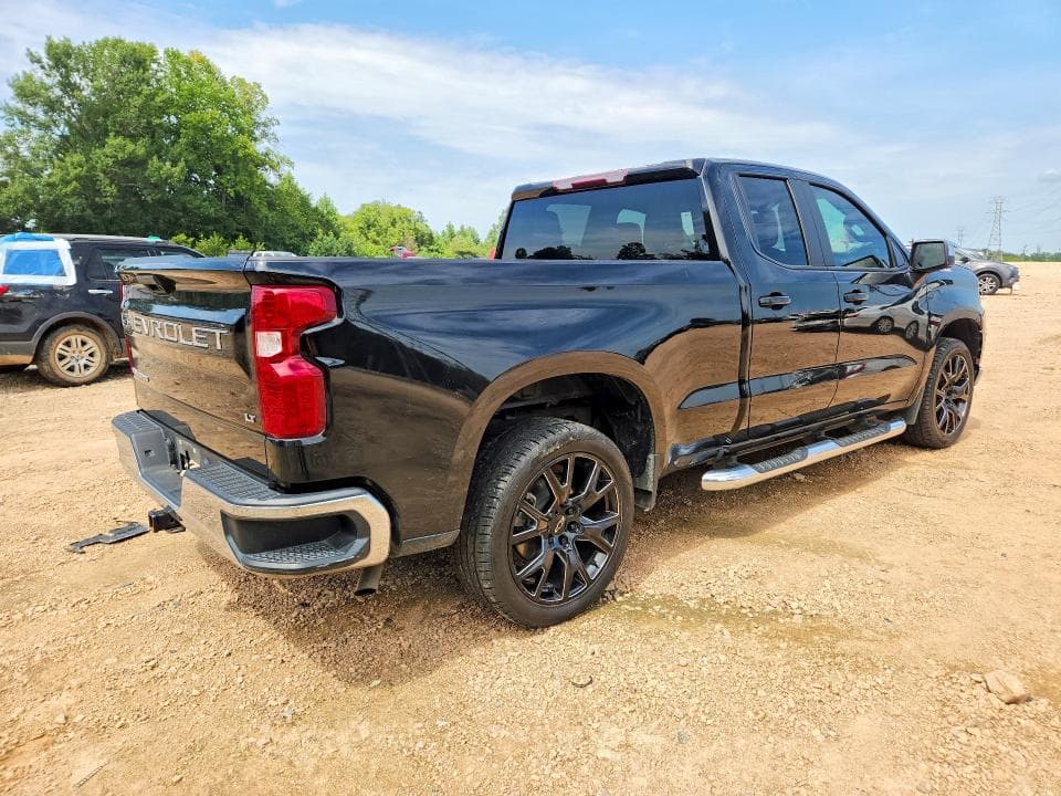 2020 CHEVROLET SILVERADO K1500 LT 3