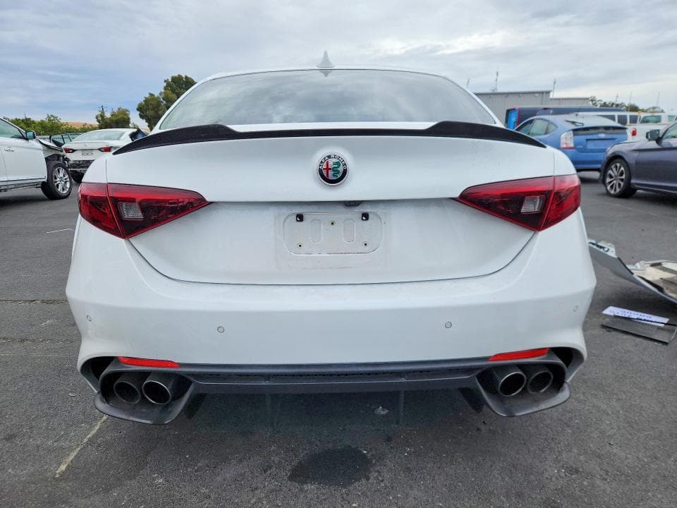 2018 ALFA ROMEO GIULIA QUADRIFOGLIO 6