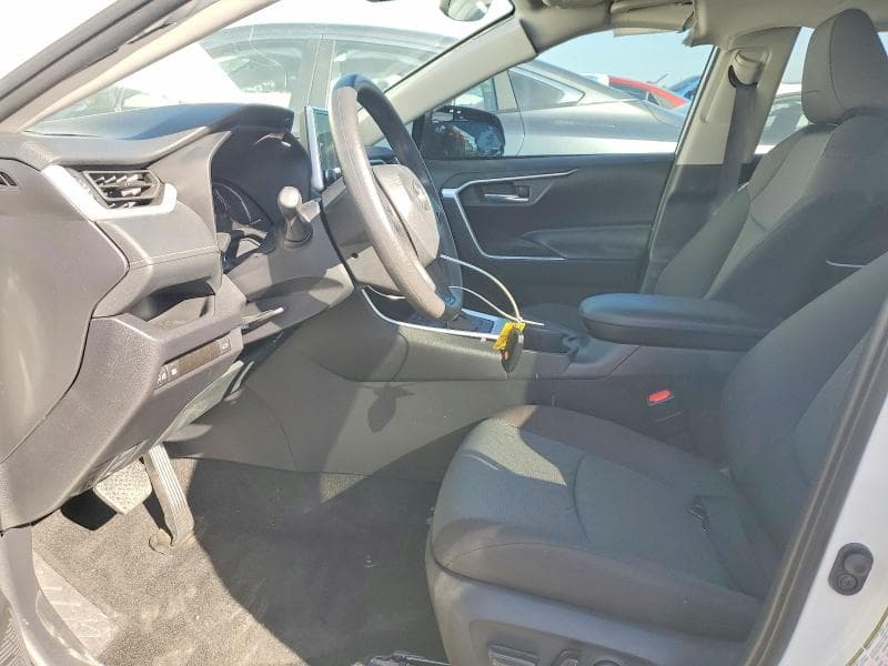 2024 TOYOTA RAV4 XLE 7