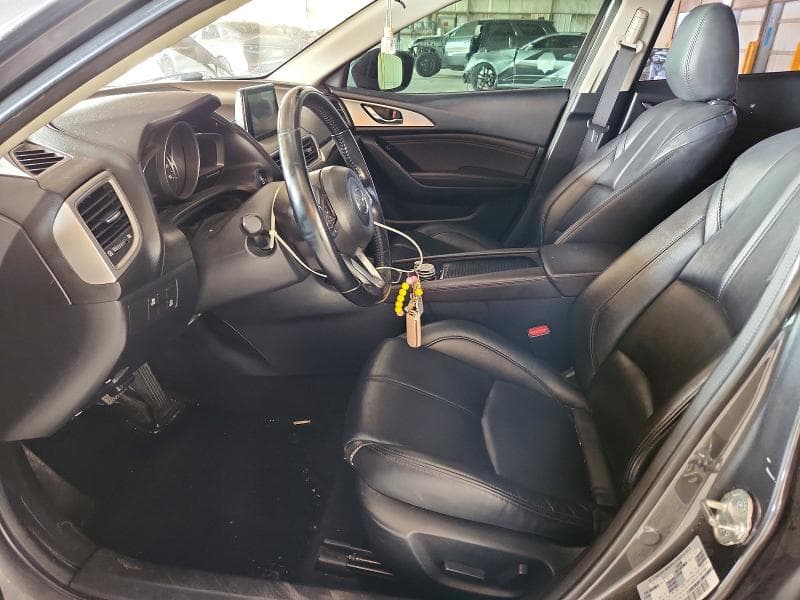 2018 MAZDA 3 TOURING 7