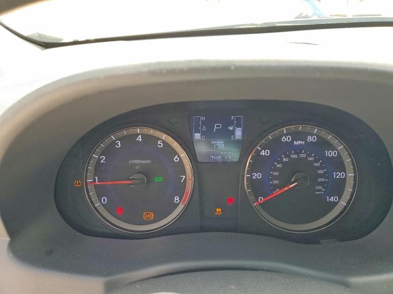 2017 HYUNDAI ACCENT SE 9