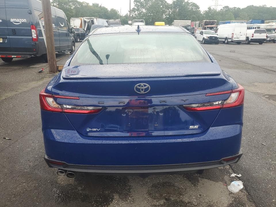 2026 TOYOTA CAMRY SE 6
