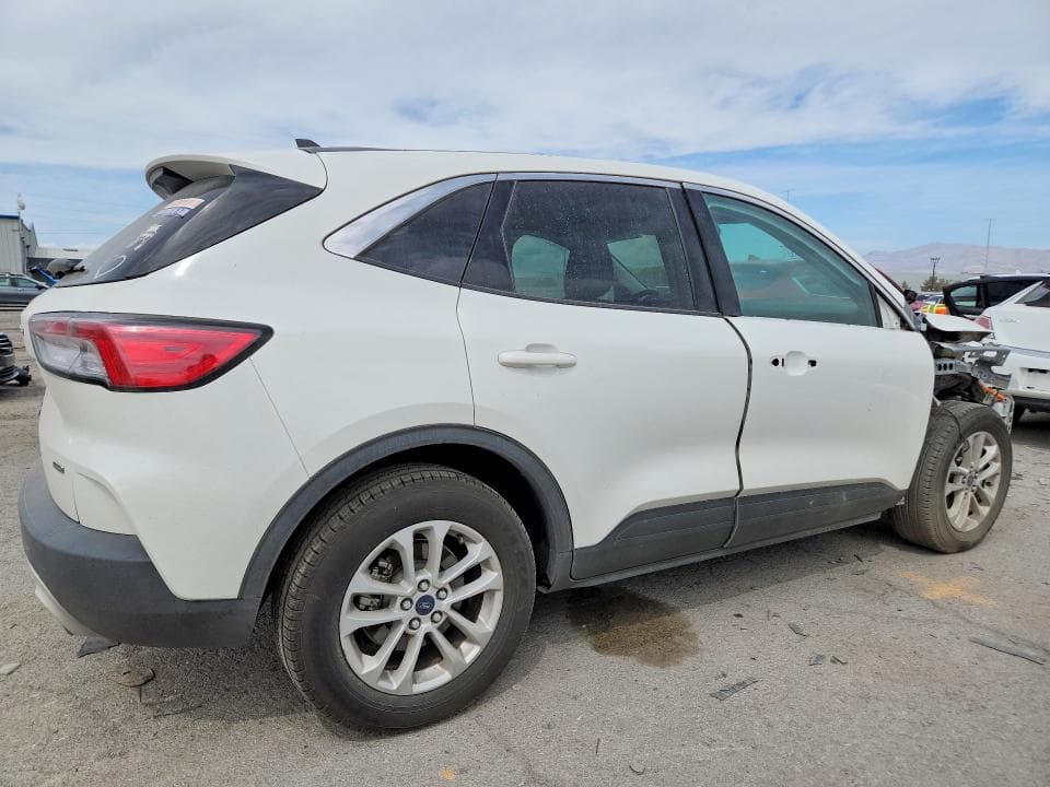 2021 FORD ESCAPE SE 3