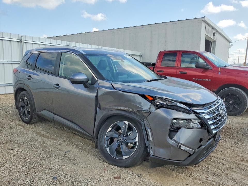 2025 NISSAN ROGUE SV 4