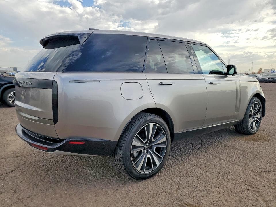 2025 LAND ROVER RANGE ROVER SE 3