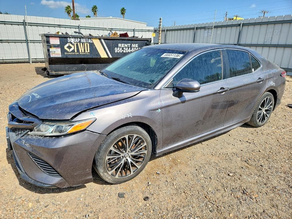 2018 TOYOTA CAMRY SE - 1