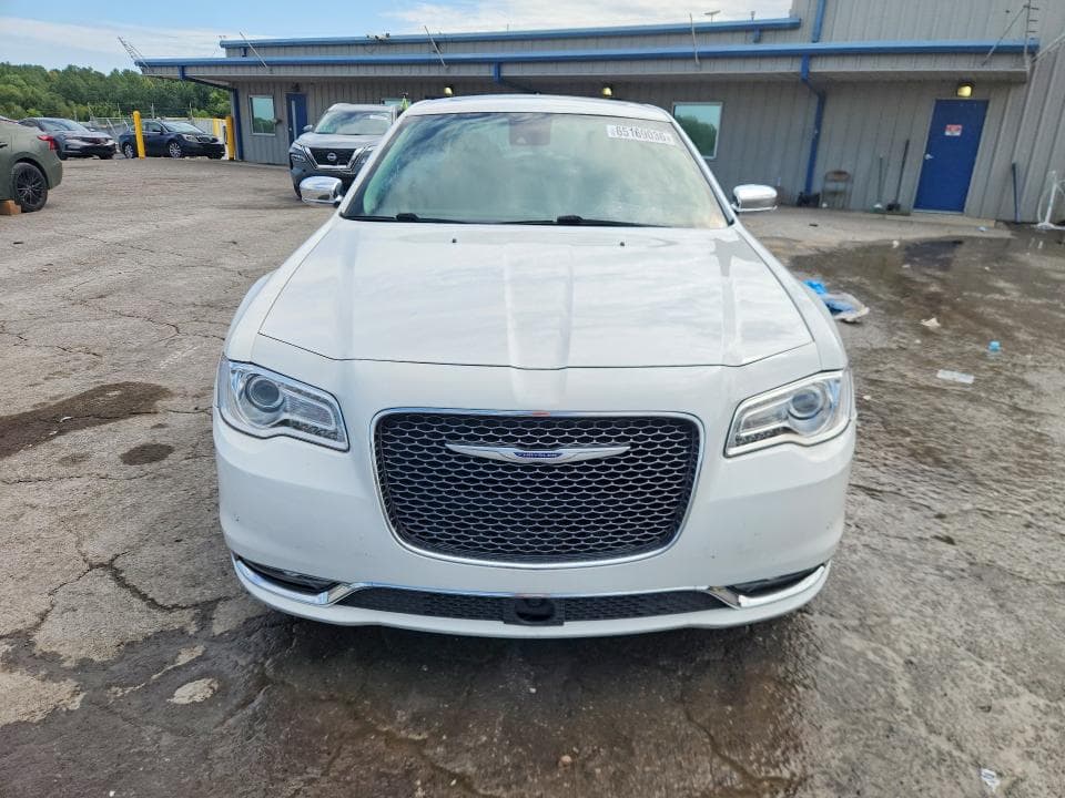 2019 CHRYSLER 300 LIMITED 5