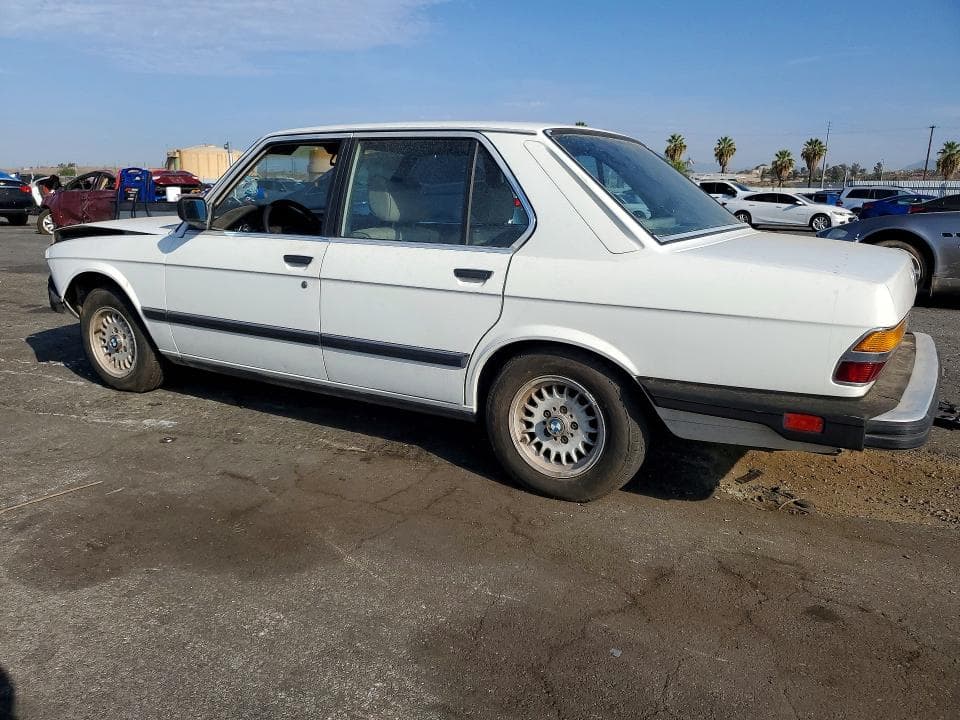 1984 BMW 528 E AUTOMATIC 2