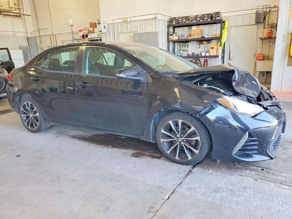 2017 TOYOTA COROLLA SE 4