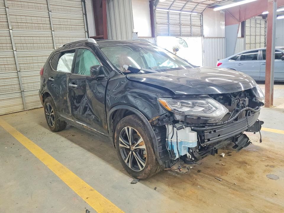 2017 NISSAN ROGUE SL 4