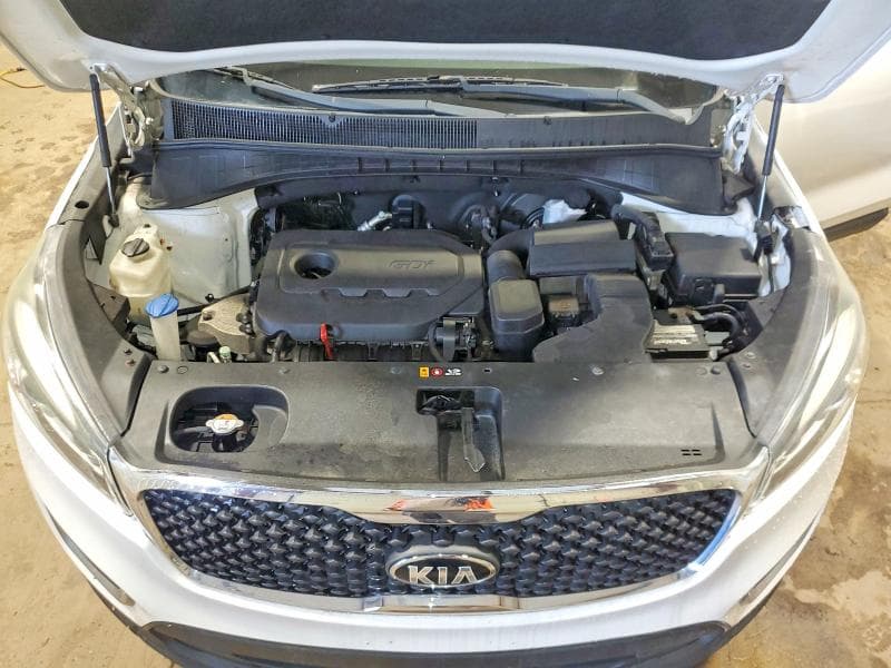2017 KIA SORENTO LX 11