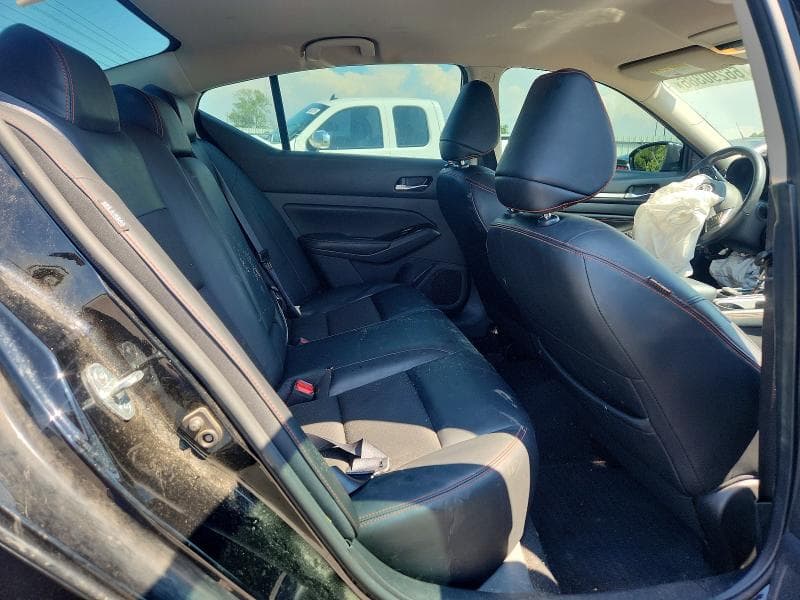2023 NISSAN ALTIMA SR 10