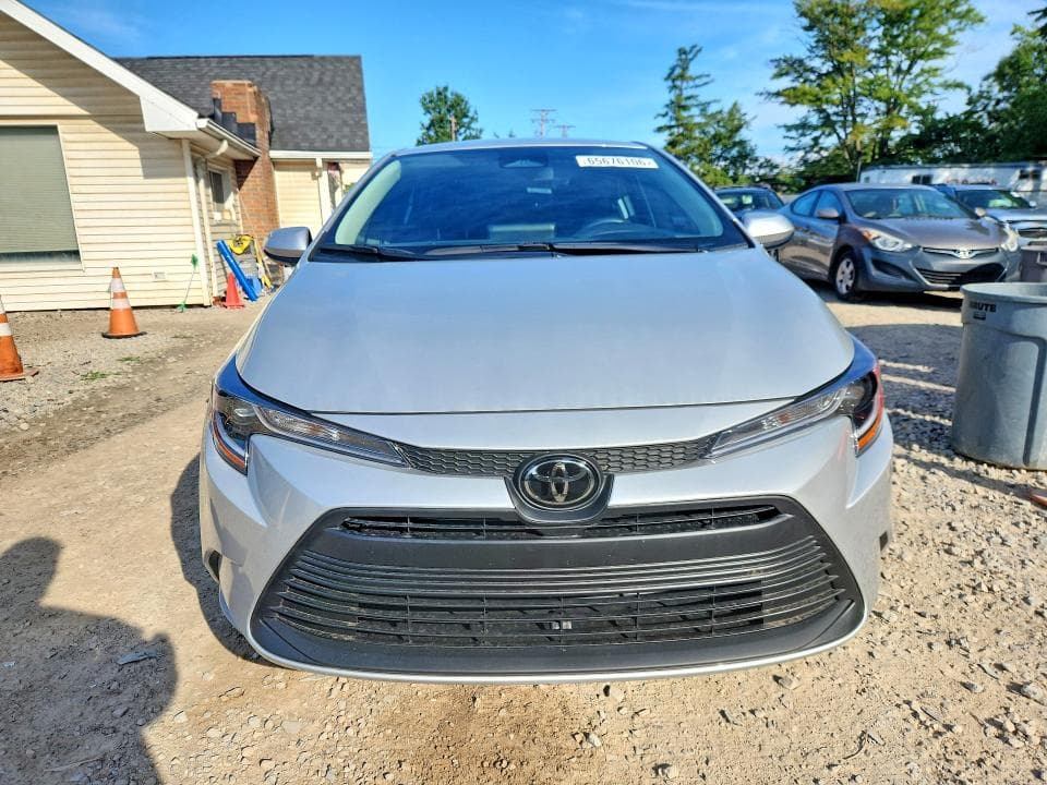 2026 TOYOTA COROLLA LE 5