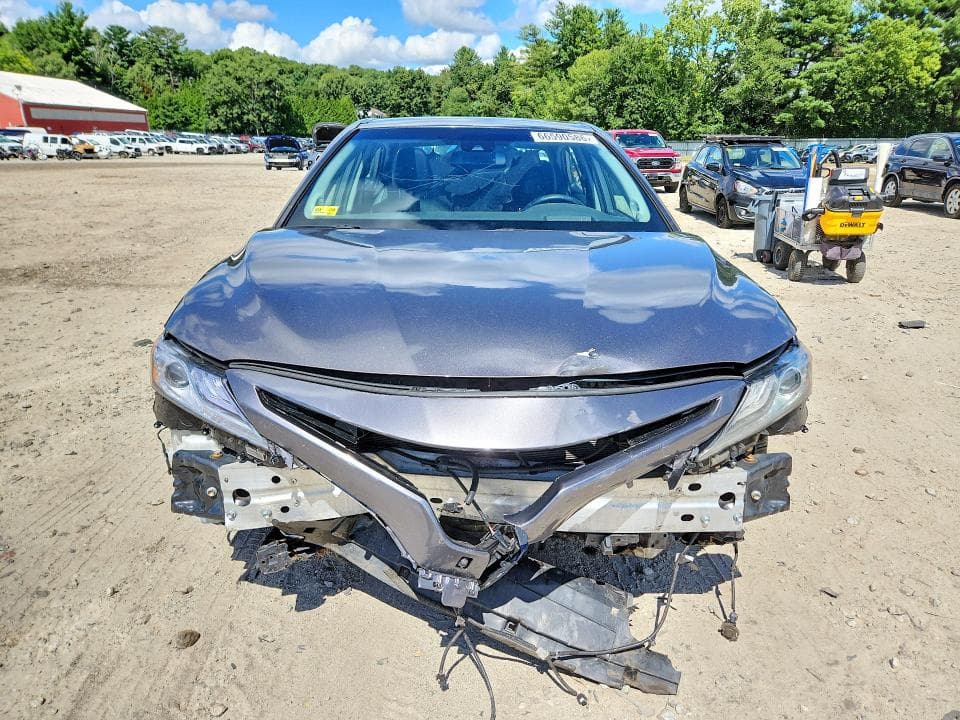 2018 TOYOTA CAMRY XSE 5