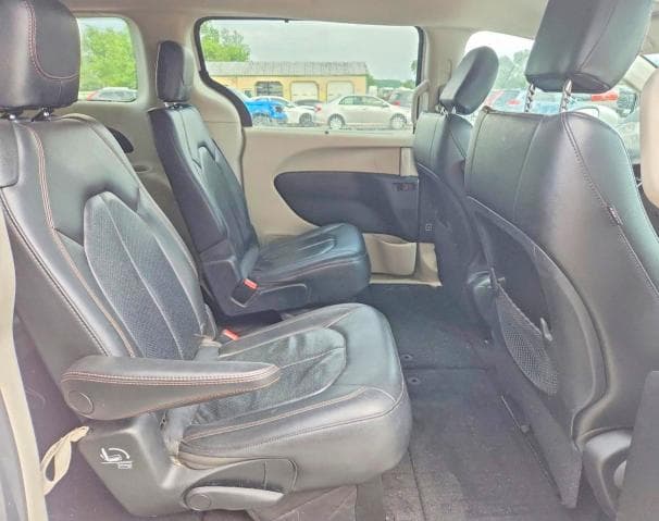 2018 CHRYSLER PACIFICA TOURING L 11