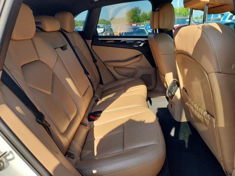 2023 PORSCHE MACAN BASE 11