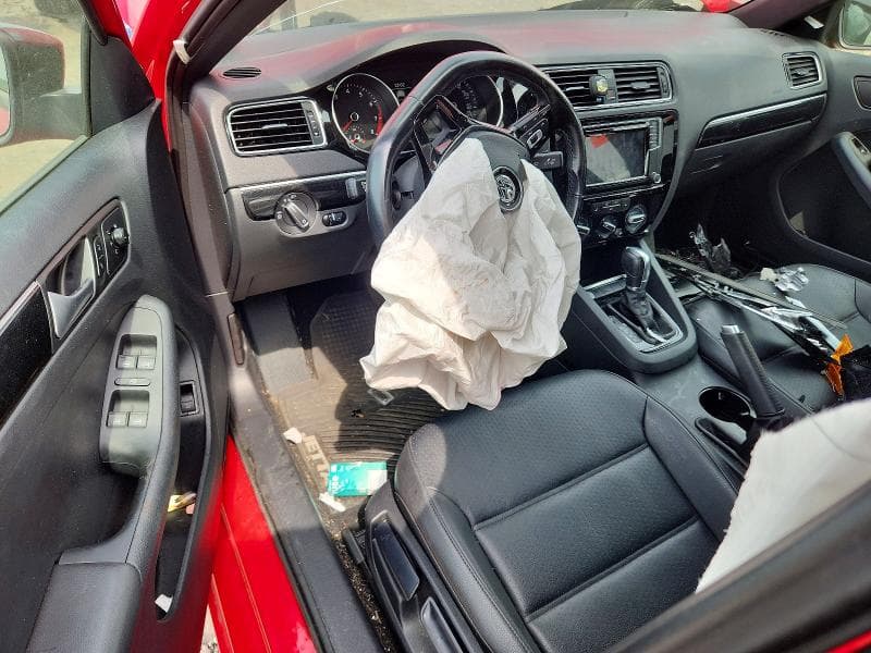 2018 VOLKSWAGEN JETTA SPORT 8