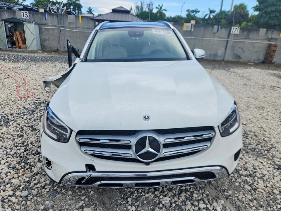 2022 MERCEDES-BENZ GLC 300 5