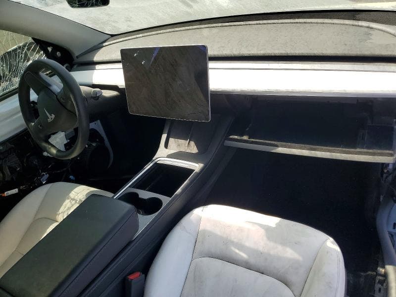 2021 TESLA MODEL Y 8
