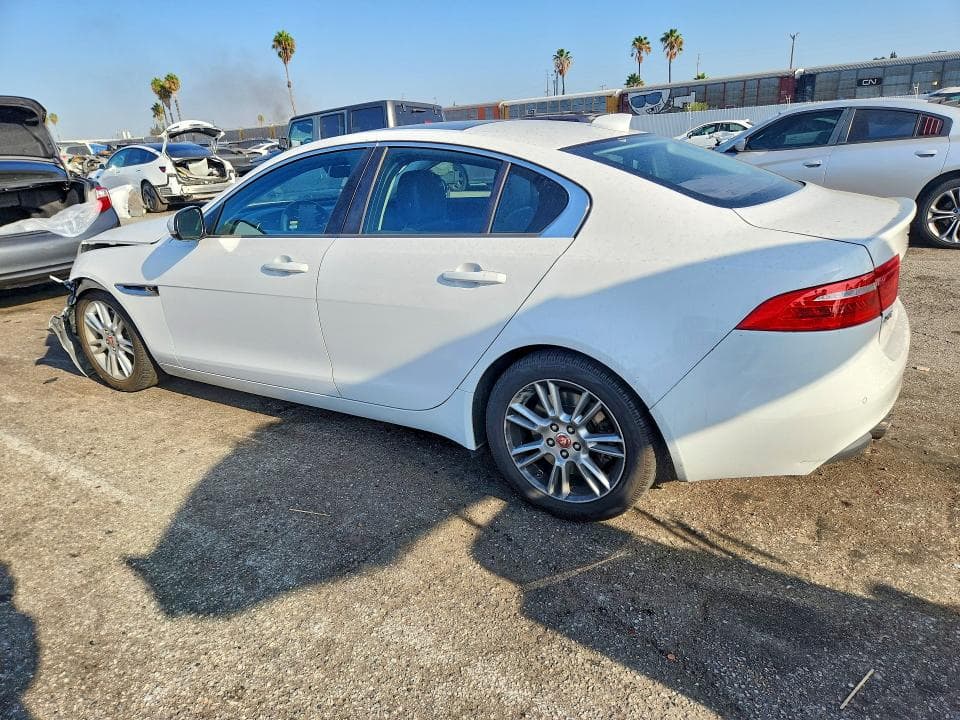 2017 JAGUAR XE PREMIUM 2