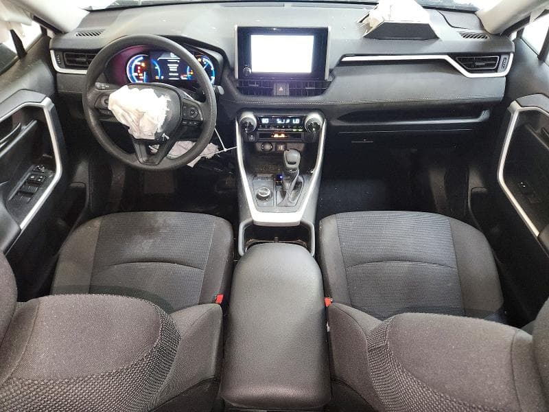 2024 TOYOTA RAV4 LE 8