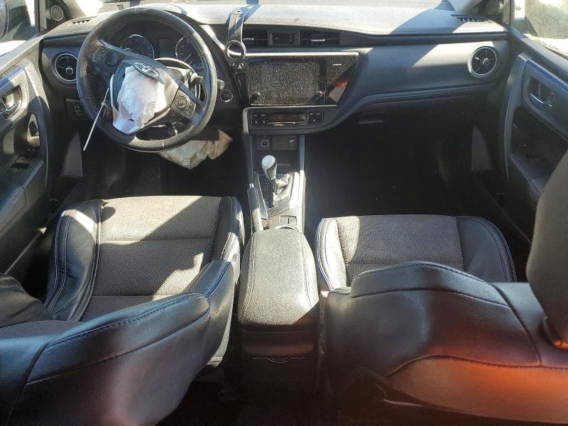 2017 TOYOTA COROLLA SE 8