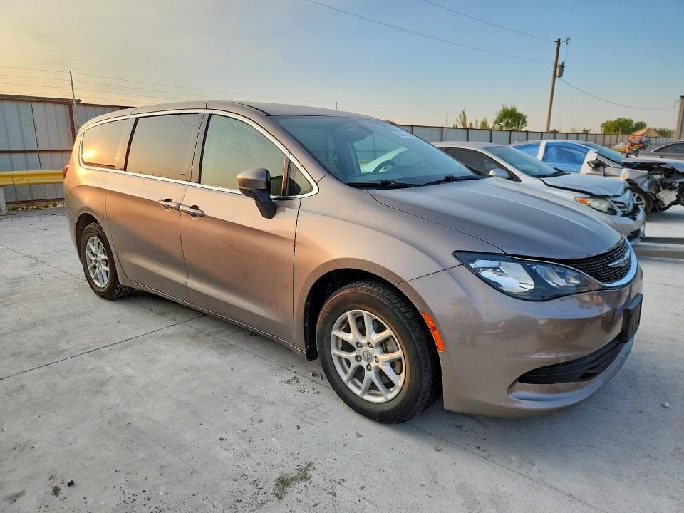 2017 CHRYSLER PACIFICA TOURING 4