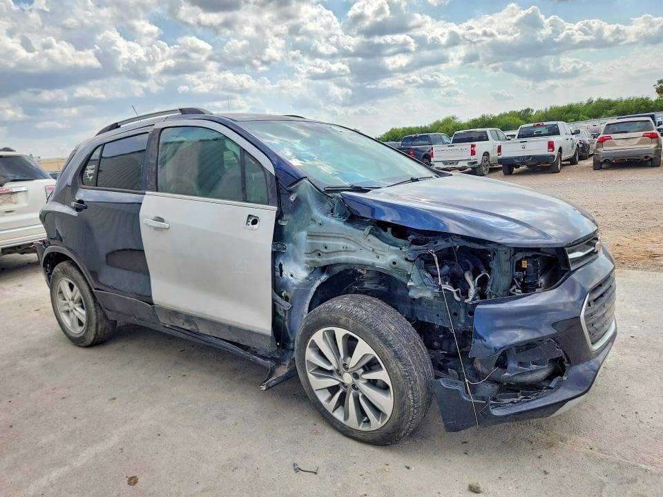 2021 CHEVROLET TRAX 1LT 4