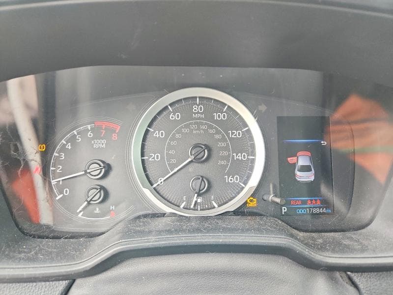2021 TOYOTA COROLLA LE 9