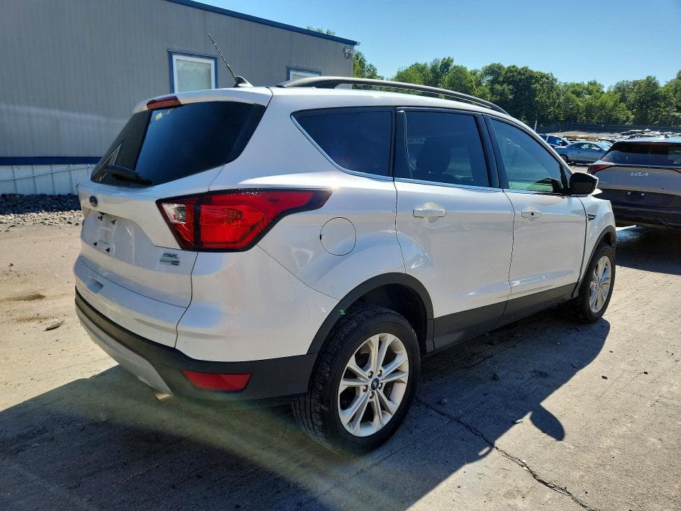2019 FORD ESCAPE SEL 3