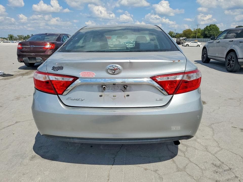 2017 TOYOTA CAMRY LE 6